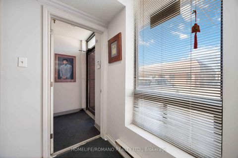 Photo 23 at 35 - 101 Toro Road, York University Heights, Toronto