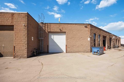 Photo 30 at 35 - 101 Toro Road, York University Heights, Toronto