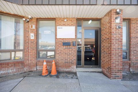 Photo 31 at 35 - 101 Toro Road, York University Heights, Toronto