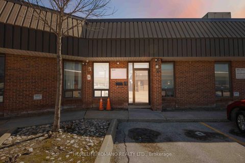 Photo 33 at 35 - 101 Toro Road, York University Heights, Toronto
