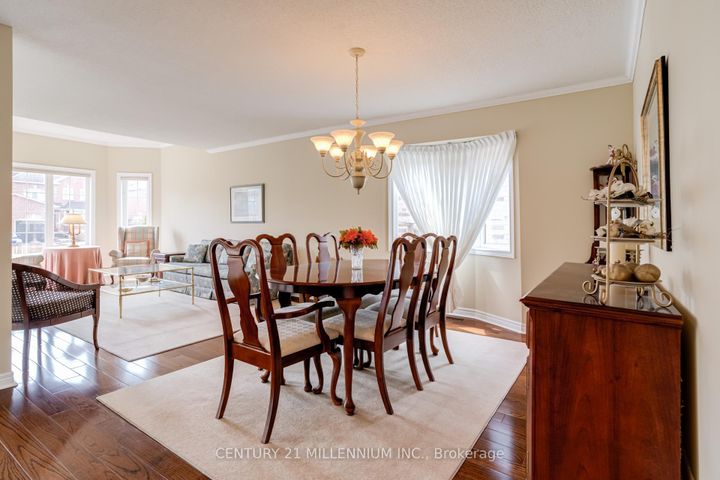 Photo 5 at 93 Samuel Crescent, Georgetown, Halton Hills