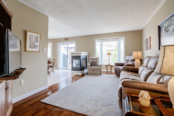 Photo 8 at 93 Samuel Crescent, Georgetown, Halton Hills