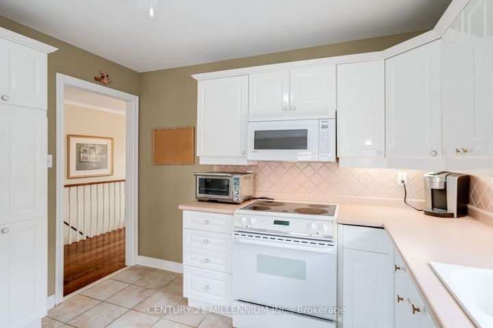 Photo 14 at 93 Samuel Crescent, Georgetown, Halton Hills