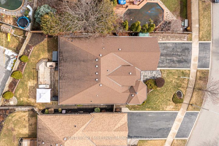 Photo 41 at 93 Samuel Crescent, Georgetown, Halton Hills