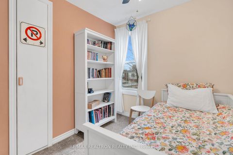 Photo 12 at 17 Baltic Avenue, Danforth, Toronto