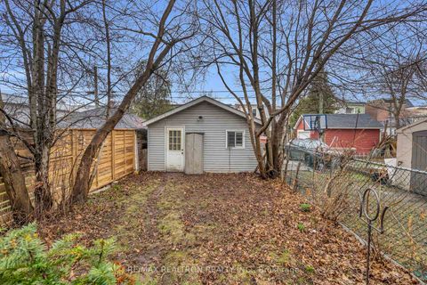 Photo 17 at 17 Baltic Avenue, Danforth, Toronto