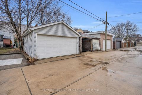 Photo 19 at 17 Baltic Avenue, Danforth, Toronto