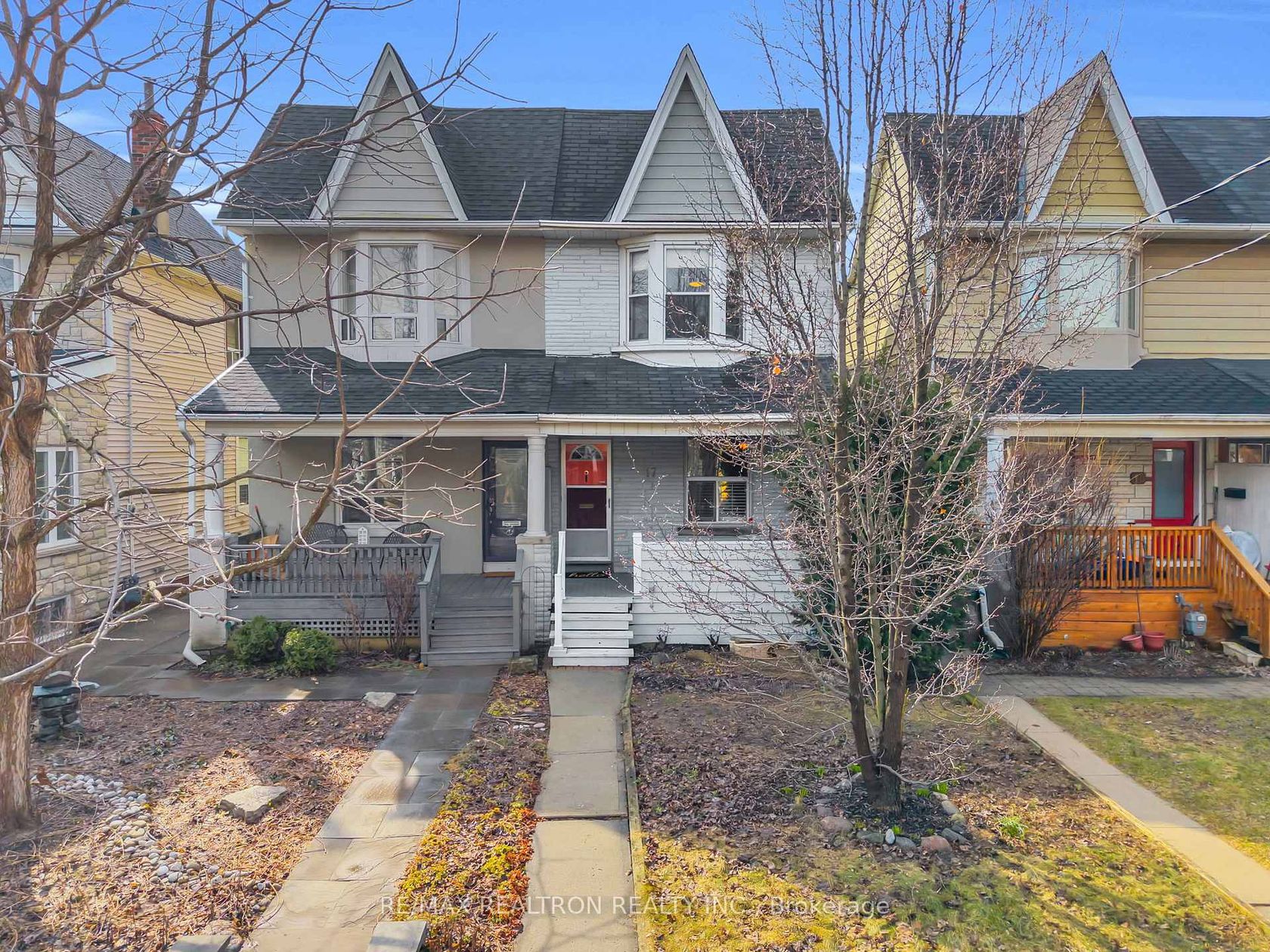 17 Baltic Avenue, Danforth, Toronto 