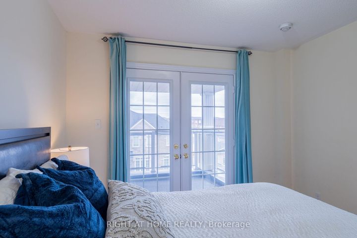 Photo 23 at 1518 Shepway Mews, Duffin Heights, Pickering