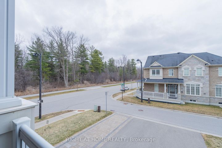 Photo 28 at 1518 Shepway Mews, Duffin Heights, Pickering