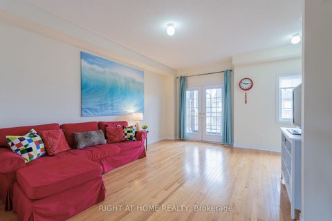 Photo 16 at 1518 Shepway Mews, Duffin Heights, Pickering