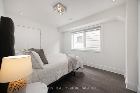 Photo 14 at 105 Kenilworth Avenue, The Beaches, Toronto