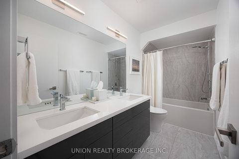 Photo 15 at 105 Kenilworth Avenue, The Beaches, Toronto