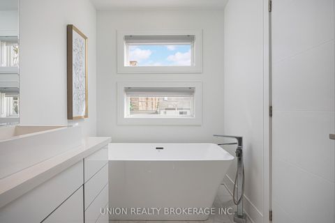 Photo 23 at 105 Kenilworth Avenue, The Beaches, Toronto