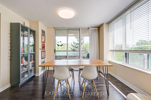 Photo 8 at 605 - 238 Doris Avenue, Willowdale East, Toronto