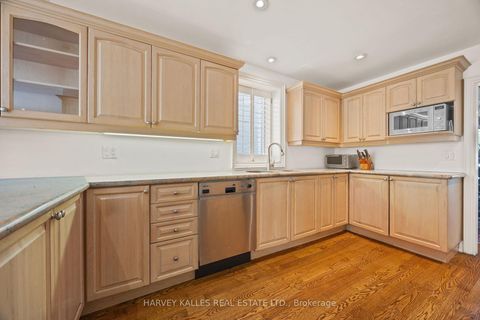 Photo 9 at 26 Forest Ridge Drive, Forest Hill North, Toronto