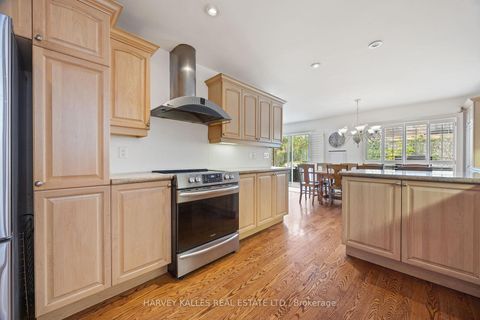 Photo 10 at 26 Forest Ridge Drive, Forest Hill North, Toronto