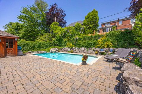 Photo 36 at 26 Forest Ridge Drive, Forest Hill North, Toronto