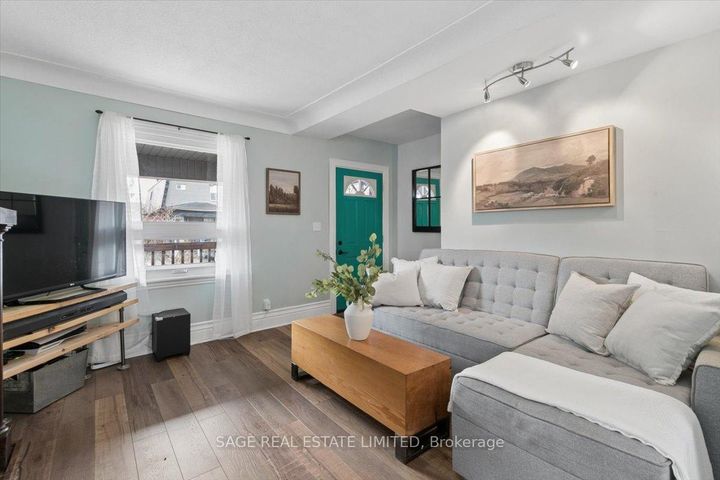 Photo 2 at 95 Belview Avenue, Crown Point, Hamilton