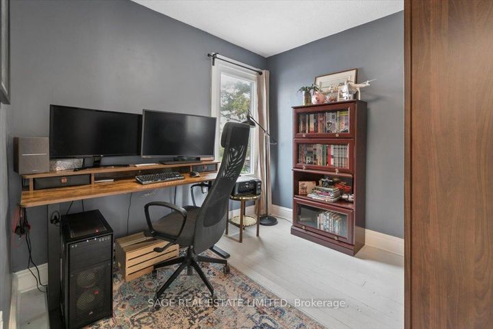 Photo 11 at 95 Belview Avenue, Crown Point, Hamilton