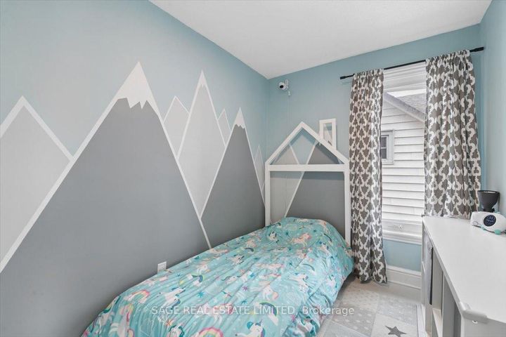 Photo 12 at 95 Belview Avenue, Crown Point, Hamilton