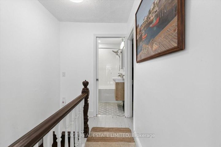 Photo 15 at 95 Belview Avenue, Crown Point, Hamilton