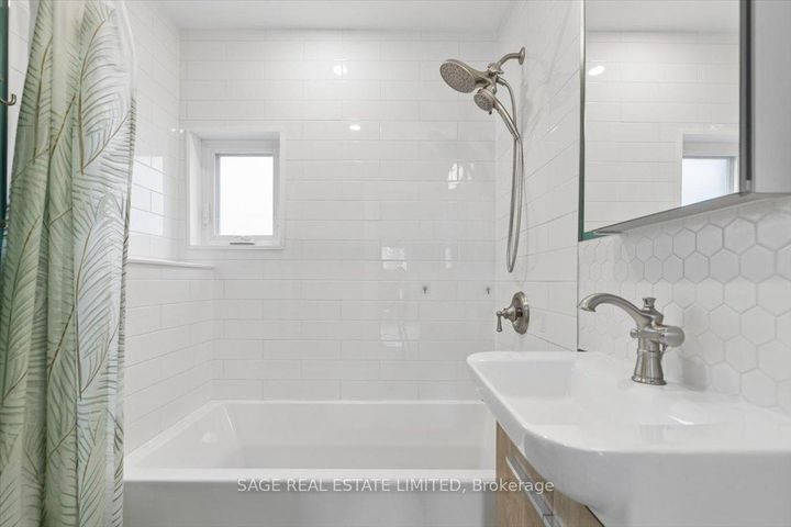 Photo 16 at 95 Belview Avenue, Crown Point, Hamilton