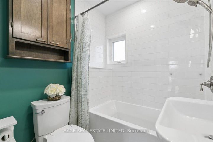 Photo 17 at 95 Belview Avenue, Crown Point, Hamilton