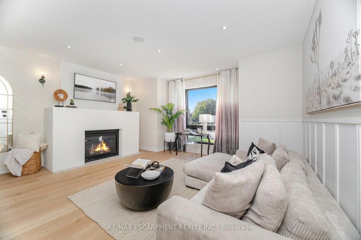 Photo 7 at 772 Banting Court, DP Dorset Park, Milton