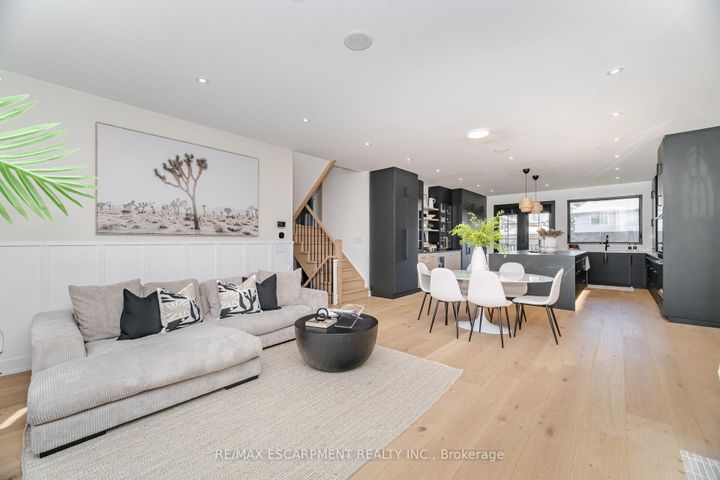 Photo 9 at 772 Banting Court, DP Dorset Park, Milton