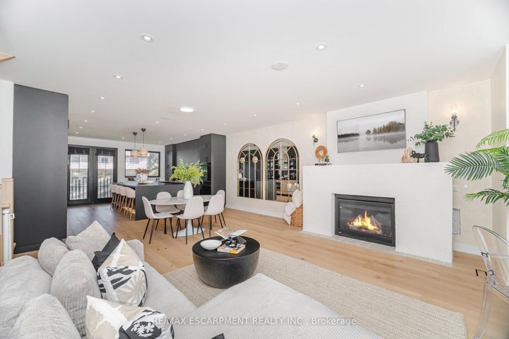 Photo 10 at 772 Banting Court, DP Dorset Park, Milton