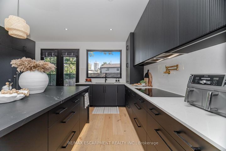 Photo 18 at 772 Banting Court, DP Dorset Park, Milton