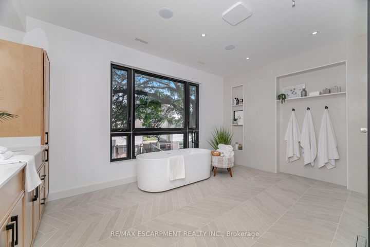 Photo 32 at 772 Banting Court, DP Dorset Park, Milton