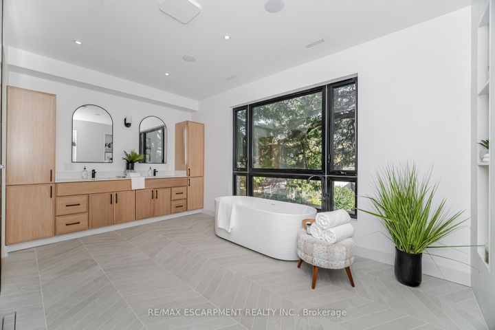 Photo 34 at 772 Banting Court, DP Dorset Park, Milton