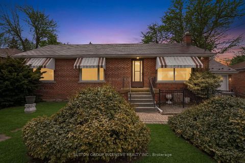 Photo 0 at 6 Kingsmere Crescent, Scarborough Village, Toronto