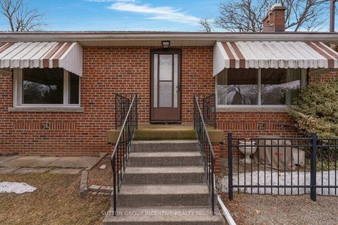 Photo 5 at 6 Kingsmere Crescent, Scarborough Village, Toronto