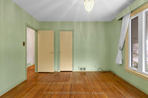 Photo 17 at 6 Kingsmere Crescent, Scarborough Village, Toronto