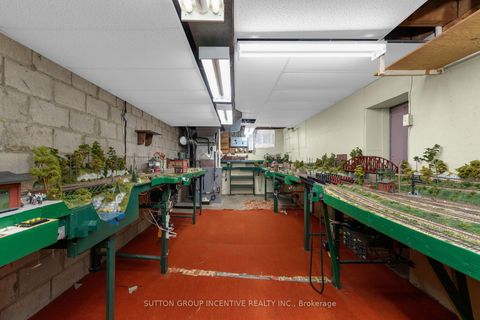 Photo 26 at 6 Kingsmere Crescent, Scarborough Village, Toronto