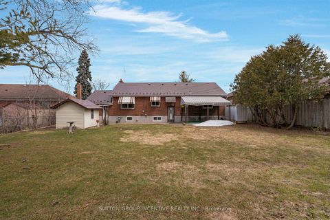 Photo 36 at 6 Kingsmere Crescent, Scarborough Village, Toronto