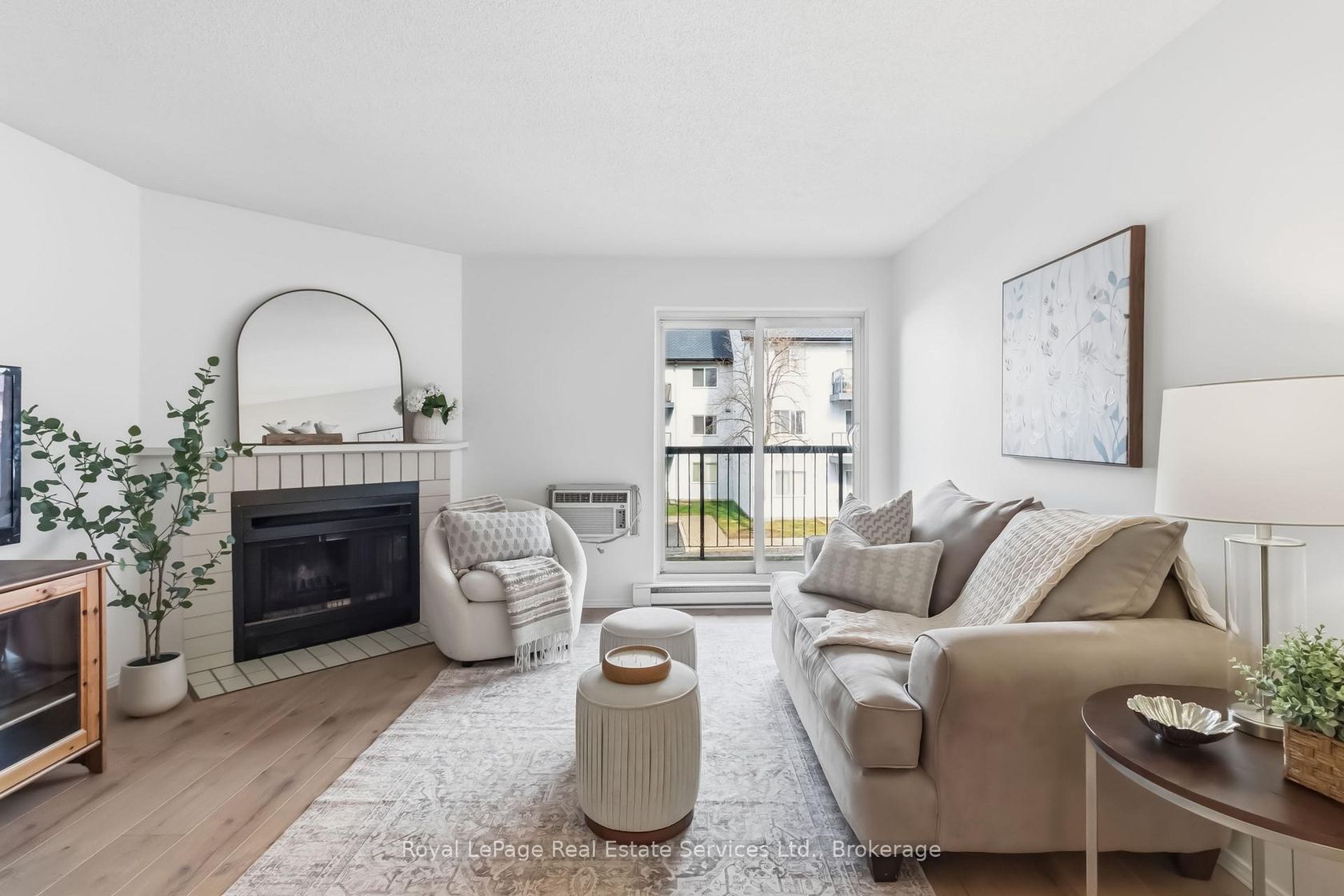 921 - 1450 Glen Abbey Gate, GA Glen Abbey, Oakville by Loree Meneguzzi Real Estate 921 - 1450 Glen Abbey Gate, GA Glen Abbey, Oakville