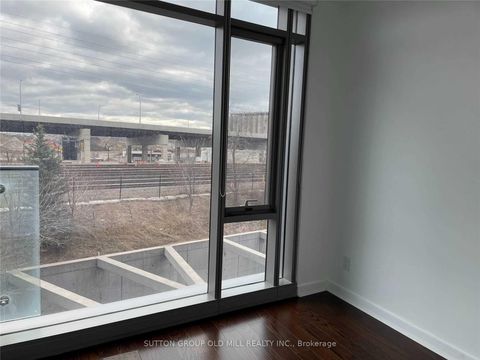 Photo 12 at 317 - 70 Distillery Lane S, Waterfront Communities C8, Toronto