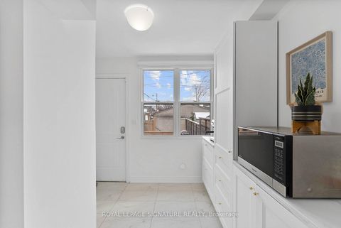 Photo 18 at 15 Yarmouth Road, Annex, Toronto