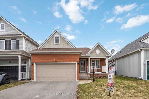 Photo 1 at 1130 Oakhill Avenue, Taunton, Oshawa