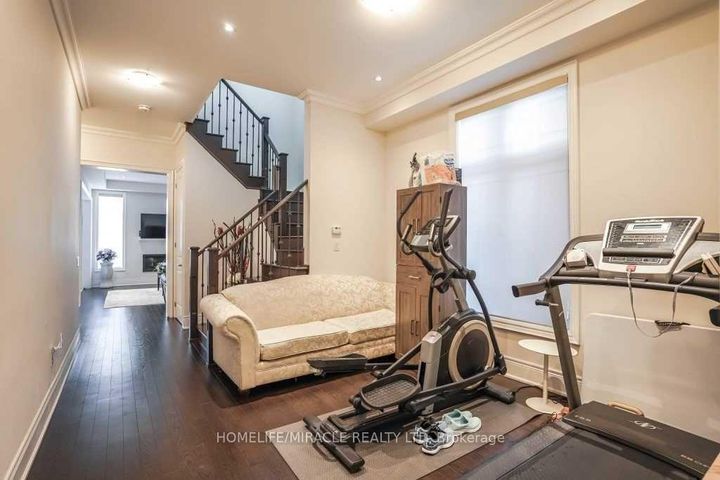 Photo 7 at 16 Lyle Way, Credit Valley, Brampton