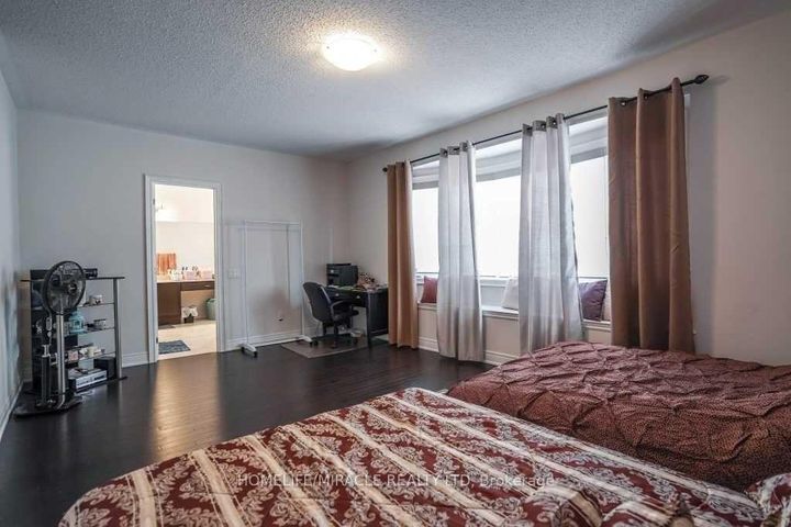 Photo 12 at 16 Lyle Way, Credit Valley, Brampton