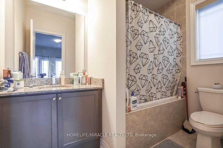 Photo 24 at 16 Lyle Way, Credit Valley, Brampton