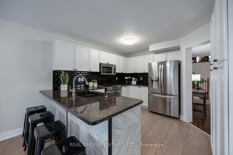 Photo 10 at 125 Hutton Place, Bowmanville, Clarington