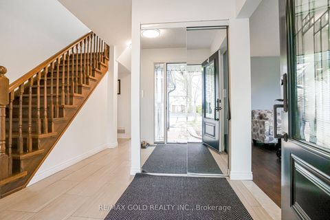 Photo 8 at 7632 Netherwood Road, Malton, Mississauga