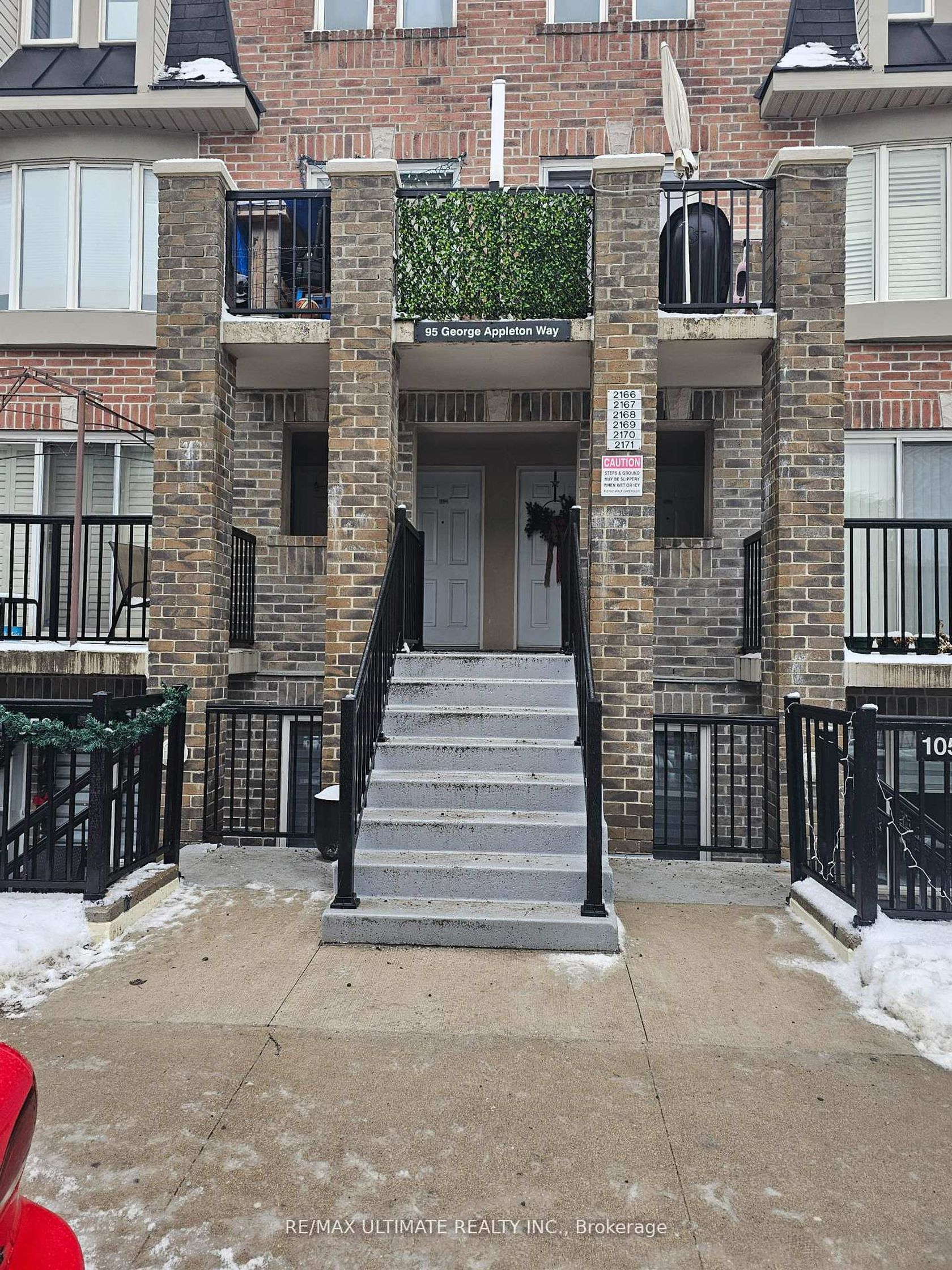 2168 - 95 George Appleton Way W, CFB, Toronto by Loree Meneguzzi Real Estate 2168 - 95 George Appleton Way W, CFB, Toronto