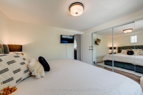 Photo 19 at 138 Woodmount Avenue, East York, Toronto